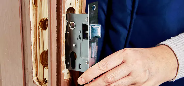 Garage Door Lock Replacement Greenbelt
